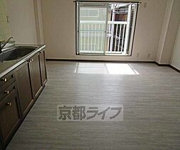 ソルアモール亀岡 1 3LDKのリビング/ダイニング