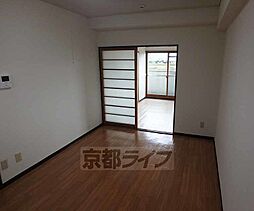 JR東海道・山陽本線 向日町駅 3.2kmの賃貸マンション 3階2DKのリビング/ダイニング