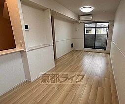 トムズガーデン園部　I 2階2LDKのリビング/ダイニング