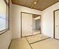 寝室：4帖和室から6帖和室方向です。
