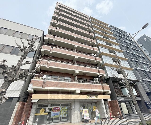 9 / 21