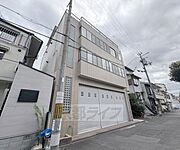 Y&Y 3階 築34年7ヶ月の賃貸物件