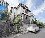 久津川駅より徒歩15分 築53年3ヶ月 2階建の賃貸物件