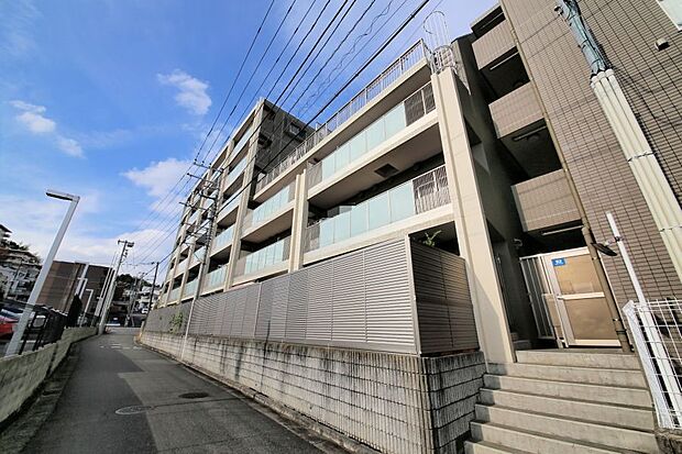 2路線3駅ご利用いただける、便利な立地です♪