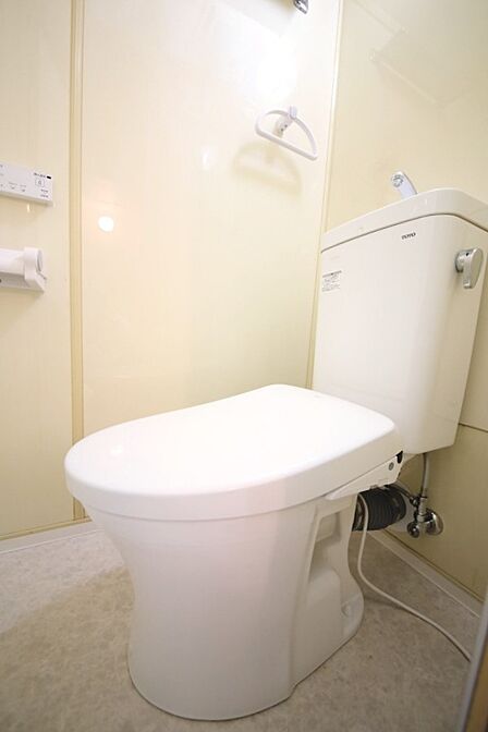 温水洗浄機能付きのトイレで、いつも快適に♪
