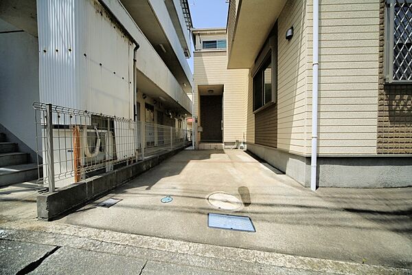 カースペースは3ナンバー車も、駐車可能となっております♪