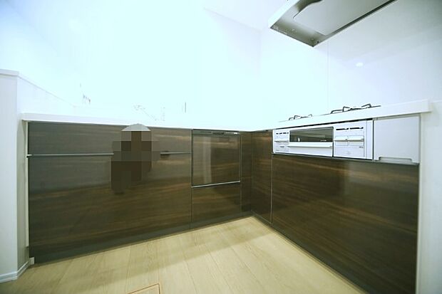 食器洗い乾燥機付き! パントリー、床下収納がございます♪