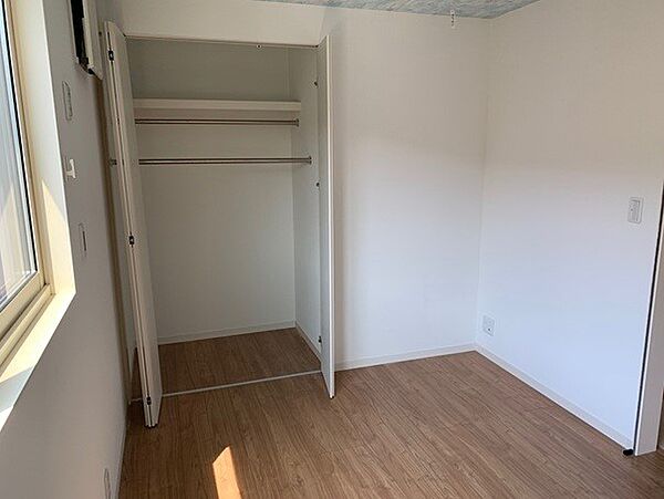 洋室5．6帖は、お子様部屋にいかがでしょうか♪