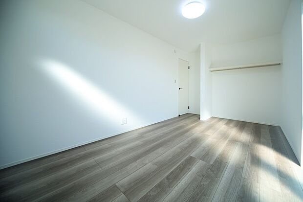 洋室7．5帖は、主寝室にいかがでしょうか♪