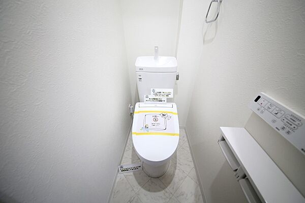 温水洗浄機能付きトイレで、いつも快適にお使いいただけます♪