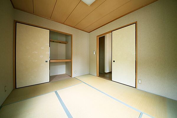 2階の和室は子供部屋にも使えますね♪