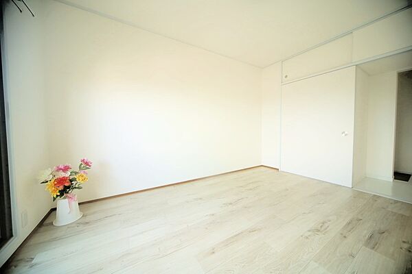 洋室約6帖は、お子様部屋にいかがでしょうか♪