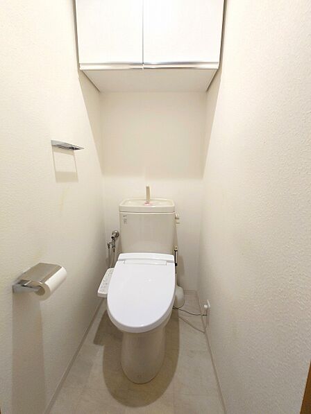 温水洗浄機能付きトイレで、いつも快適にお使いいただけます♪