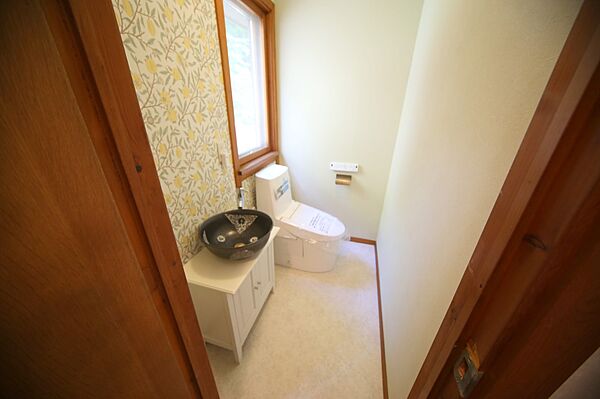 手洗い付き！　温水洗浄機能付きのトイレで、いつも快適に♪