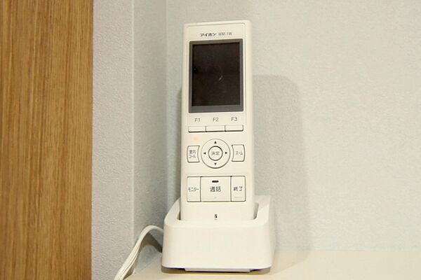 ＴＶモニターホンです。（別部屋でも利用できる子機です。）