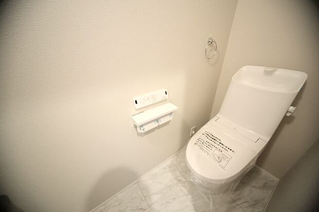 温水洗浄機能付きトイレで、いつも快適にお使いいただけます♪