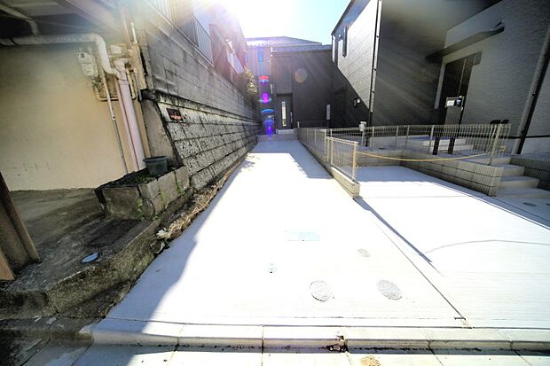 ゆったりカースペースは、お車の他にバイクや自転車もおけますね♪