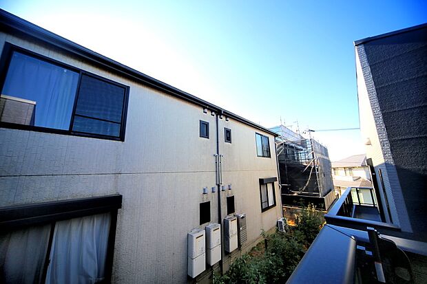 周辺は第1種低層住居専用地域で、閑静な住環境となっております♪