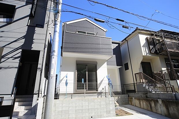 閑静な住宅地につき、住環境良好でございます♪