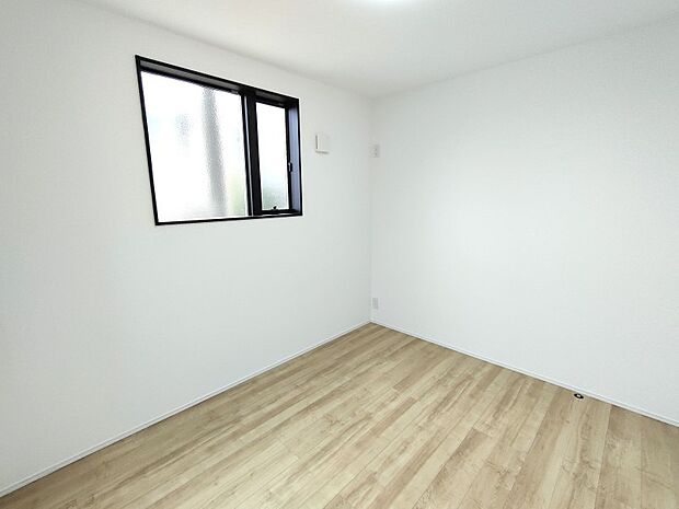 洋室4.7帖は、お子様部屋にいかがでしょうか♪