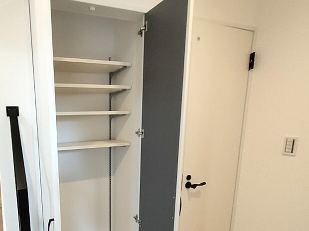 収納が充実しているので、お部屋がスッキリ片付きそうですね♪