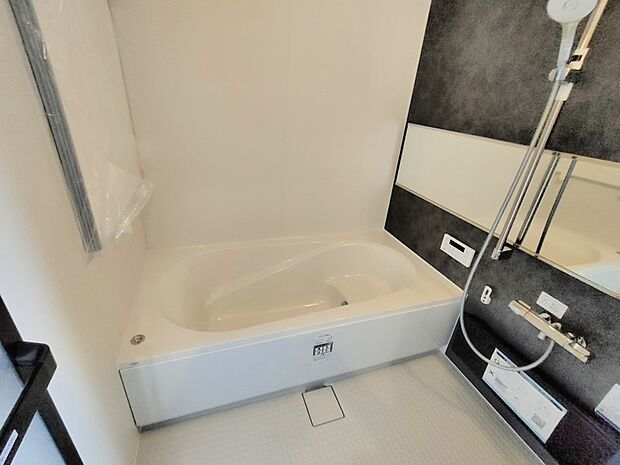 浴室乾燥機付き! ゆったり1坪サイズのオートバスで、寛ぎの時間をお過ごしください♪