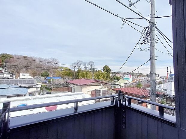 周辺は第1種低層住居専用地域で、閑静な住環境となっております♪