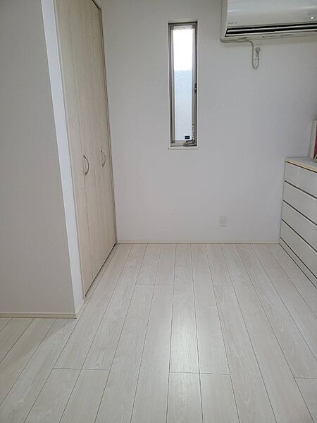 3階の洋室約6帖は、お子様部屋にいかがでしょうか♪
