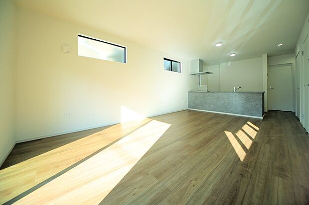 ぽかぽか。床暖房の有るリビングで、ご家族団欒を♪