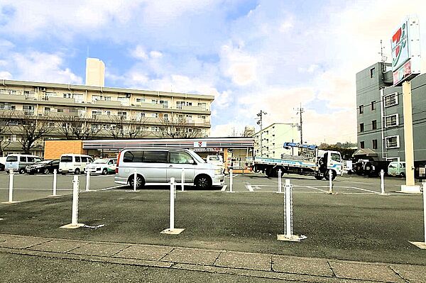 コンビニ 400m セブンイレブン川崎下麻生団地店