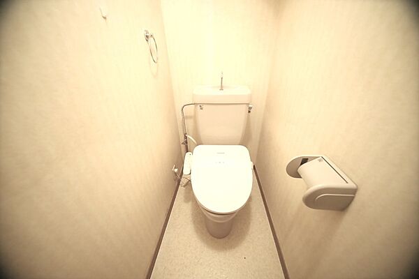 温水洗浄機能付きのトイレで、いつも快適に♪