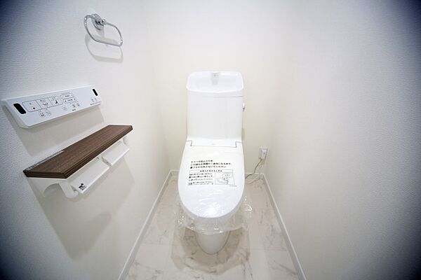 温水洗浄機能付きトイレで、いつも快適にお使いいただけます♪