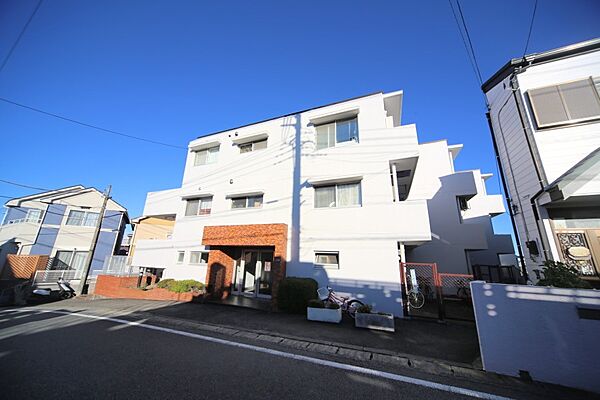 1983年3月築です！　新耐震基準となっております♪