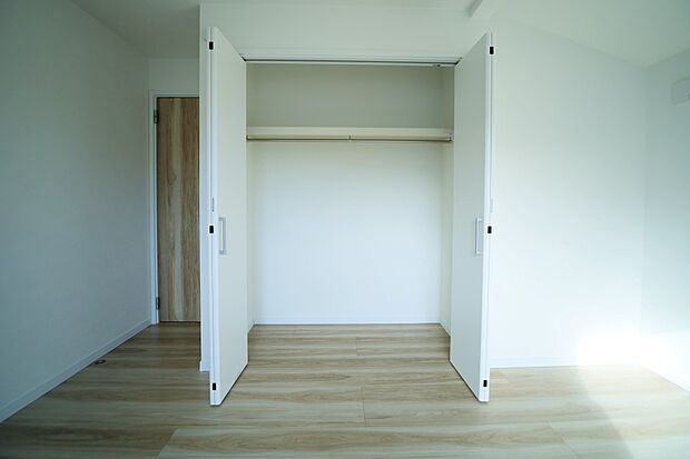 収納が充実しているので、お部屋がスッキリ片付きそうですね♪