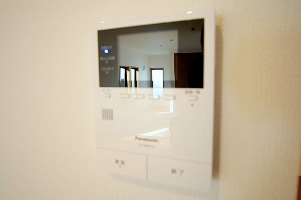 来訪者の確認ができる、TVモニターホンです。