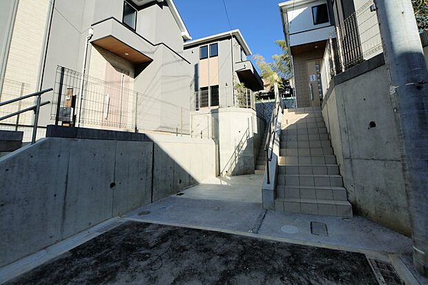 カースペースは、1台駐車可でございます♪