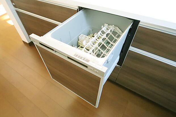 食器洗い乾燥機付きで、洗い物の時間をご家族のお時間に。