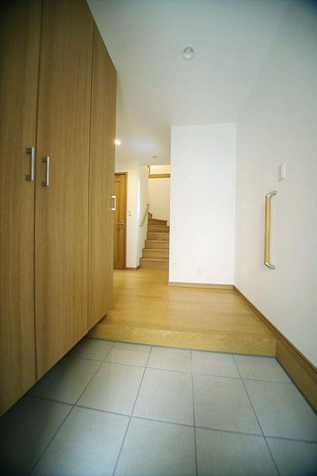 内覧のご予約・お問い合わせ、お待ちしております♪