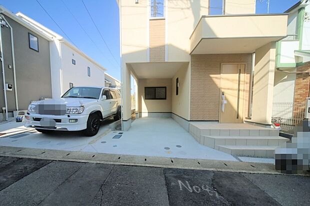 道路とフラットですので、車庫入れがしやすいですね♪