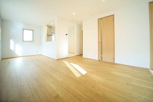 ぽかぽか。床暖房の有るリビングで、ご家族団欒を♪