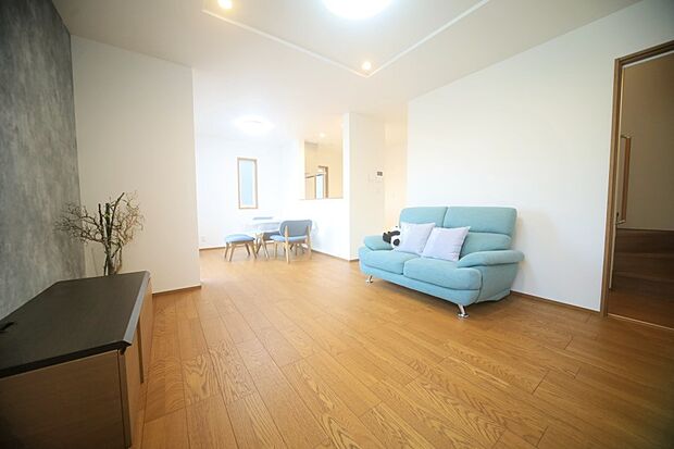 ぽかぽか。床暖房の有るリビングで、ご家族団欒を♪