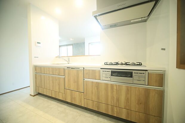 食器洗い乾燥機付きのシステムキッチンで、家事がはかどります♪