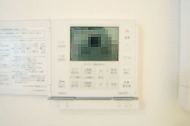 リビングには、床暖房が設置されております。