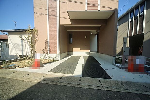 道路とフラットですので、車庫入れがしやすいですね♪