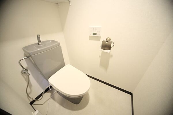 温水洗浄機能付きのトイレで、いつも快適に♪