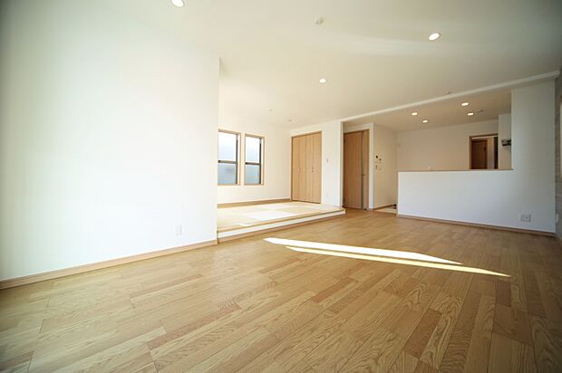 ぽかぽか。床暖房の有るリビングで、ご家族団欒を♪