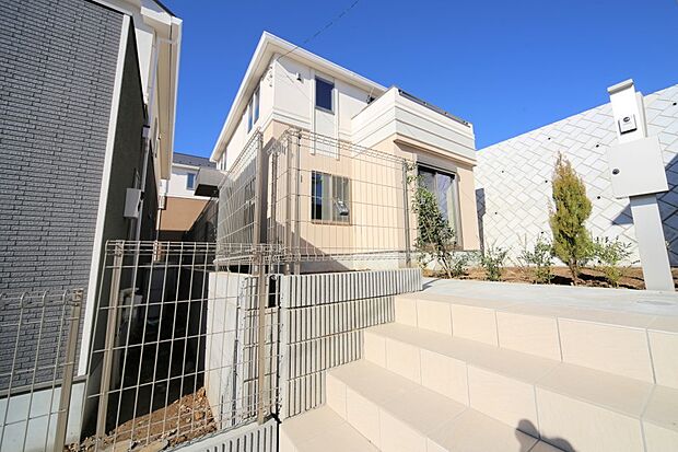 周辺は第1種低層住居専用地域で、閑静な住環境です♪