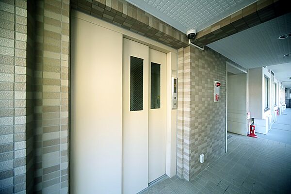 エレベータがございますので、お部屋への移動が安心ですね。