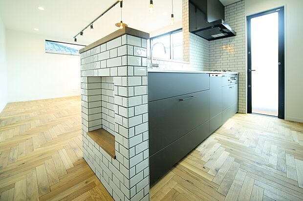 カウンターキッチンで、お料理しながら会話が楽しめます♪