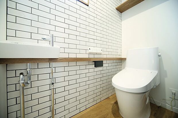 温水洗浄機能付きのトイレで、いつも快適に♪